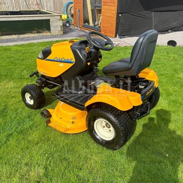 Naudotas sodo traktoriukas CUB CADET Allrounder 1050 4