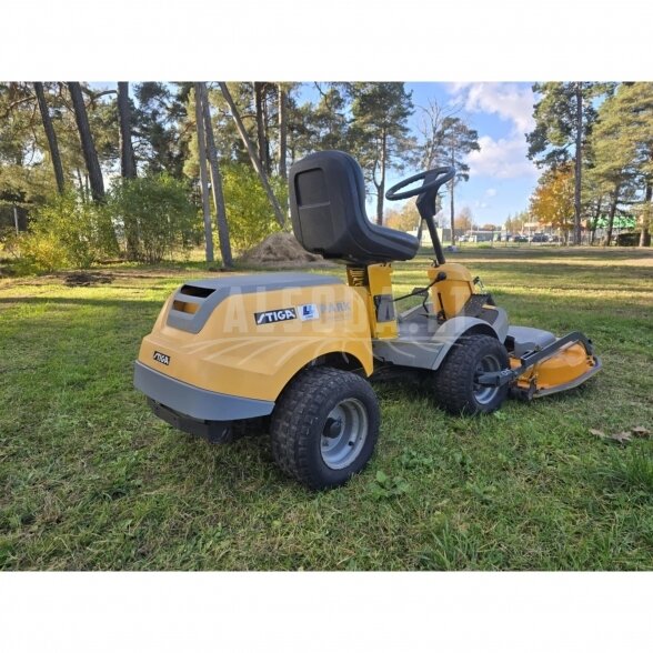 Naudotas vejos traktoriukas Stiga Park Compact 16 4WD 6